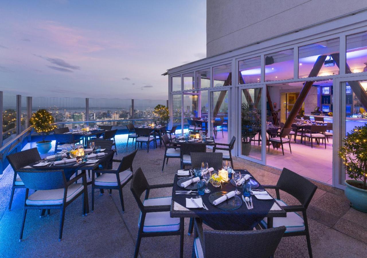 Hotel Marco Polo Plaza Cebú Exterior foto Sky Bar
